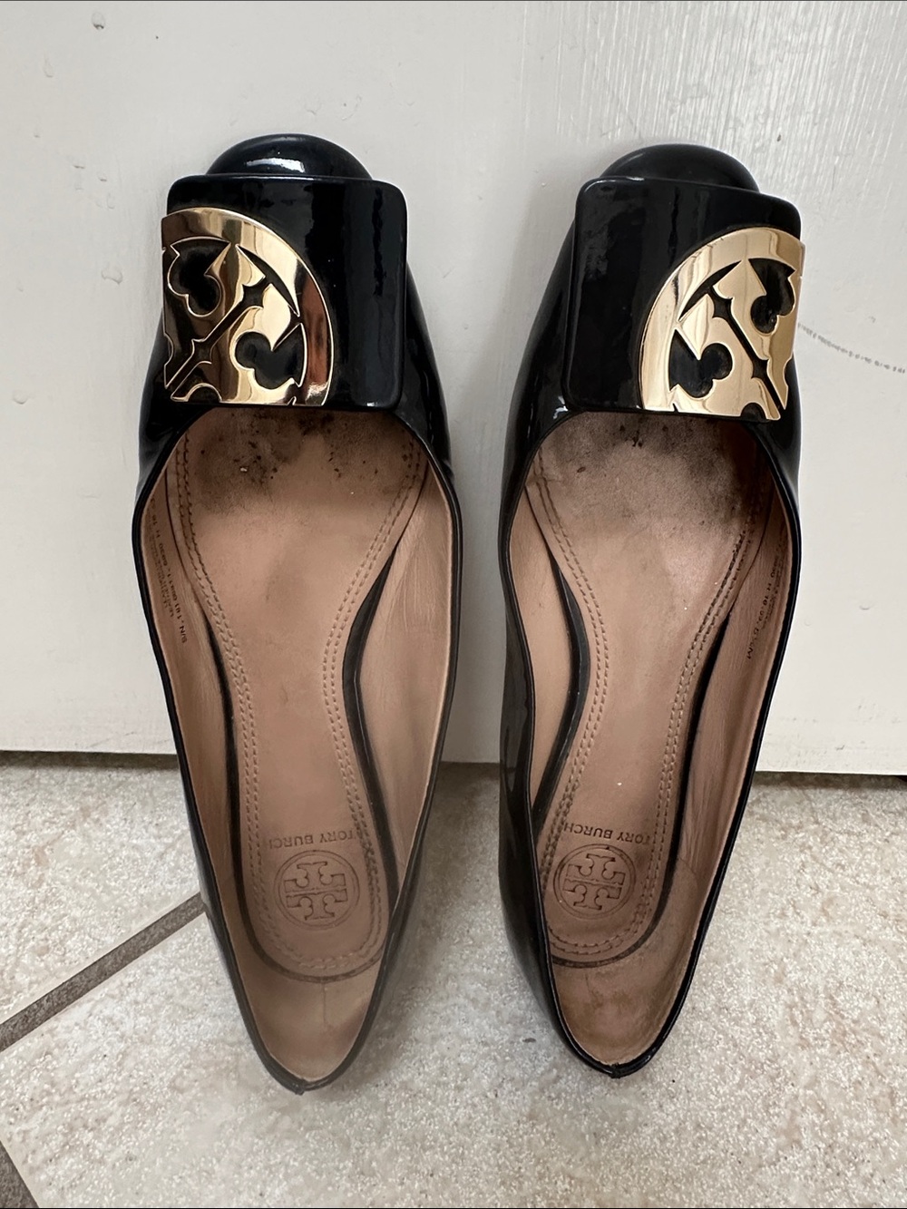 Tory Burch Dark Blue Patent Leather Gold Logo Ballet Flats